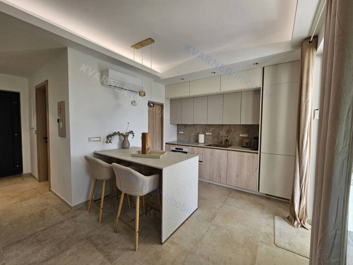 Ekskluzivna samostoječa hiša - razkošje na mirni lokaciji