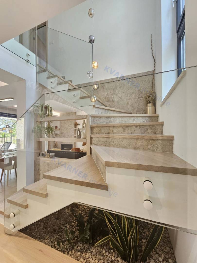 Ekskluzivna samostoječa hiša - razkošje na mirni lokaciji