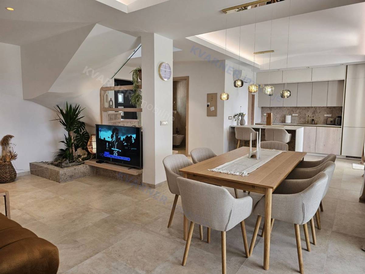 Ekskluzivna samostoječa hiša - razkošje na mirni lokaciji