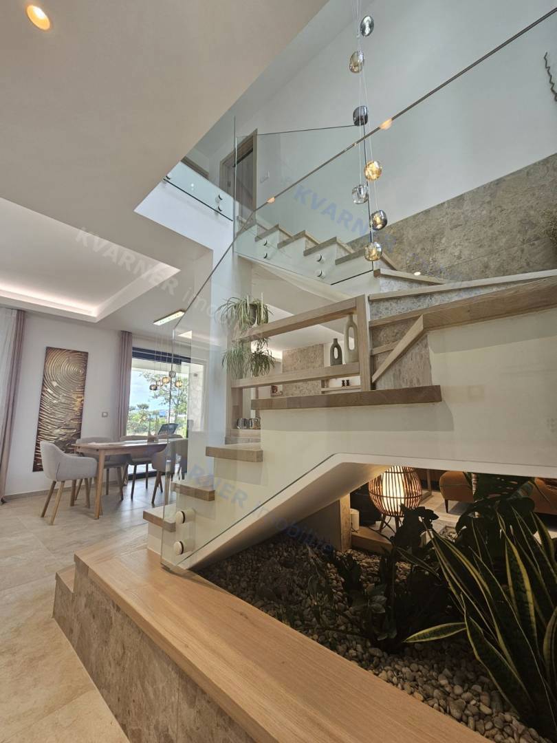 Ekskluzivna samostoječa hiša - razkošje na mirni lokaciji