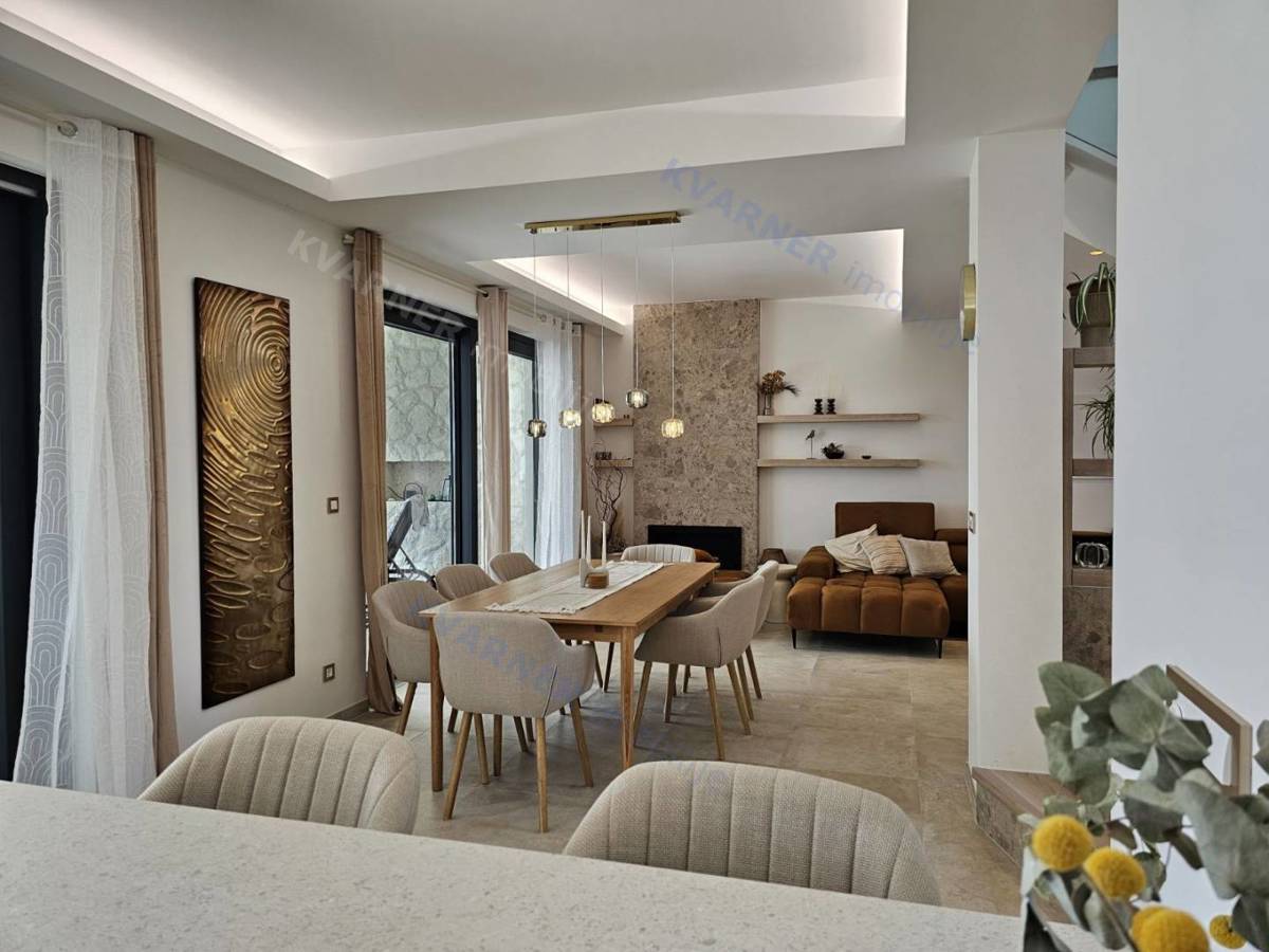 Ekskluzivna samostoječa hiša - razkošje na mirni lokaciji