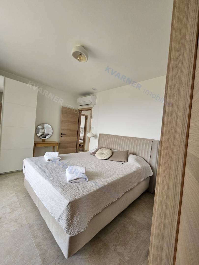 Ekskluzivna samostoječa hiša - razkošje na mirni lokaciji