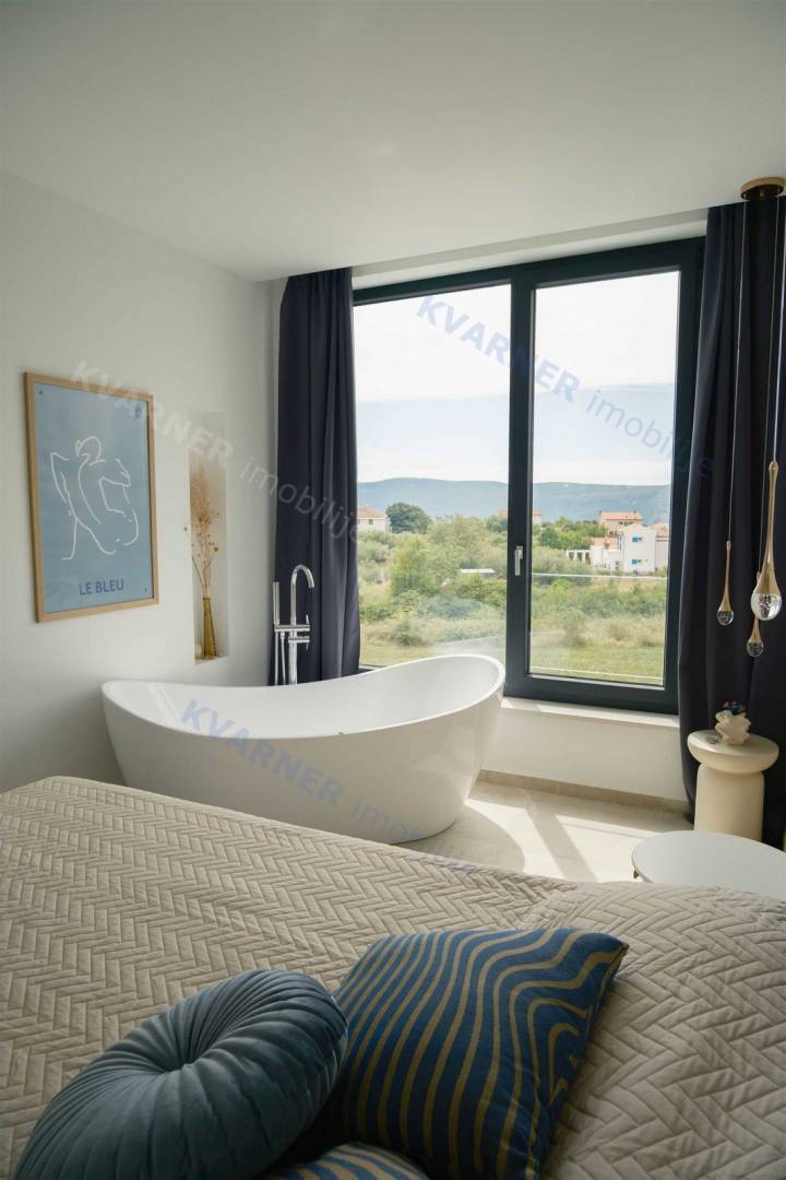 Ekskluzivna samostoječa hiša - razkošje na mirni lokaciji