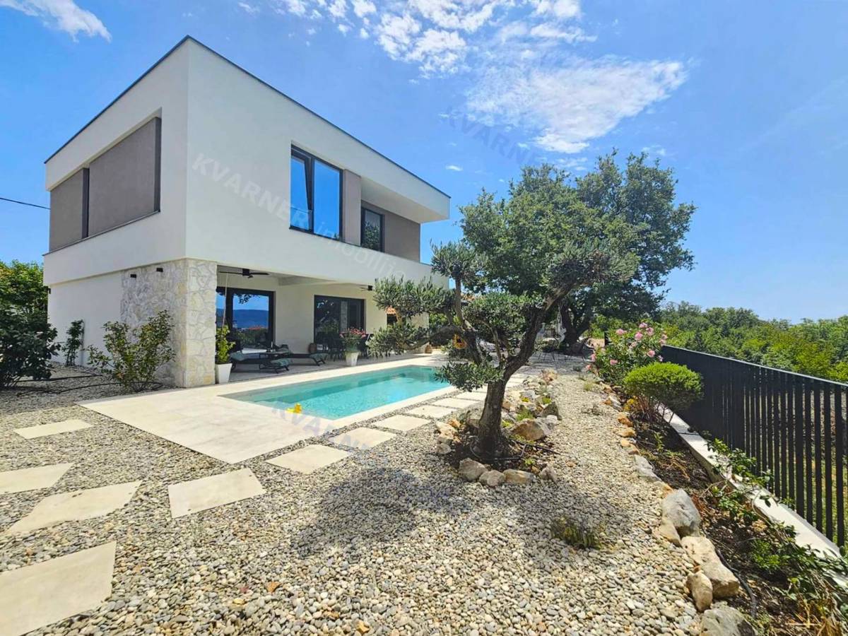 Ekskluzivna samostoječa hiša - razkošje na mirni lokaciji