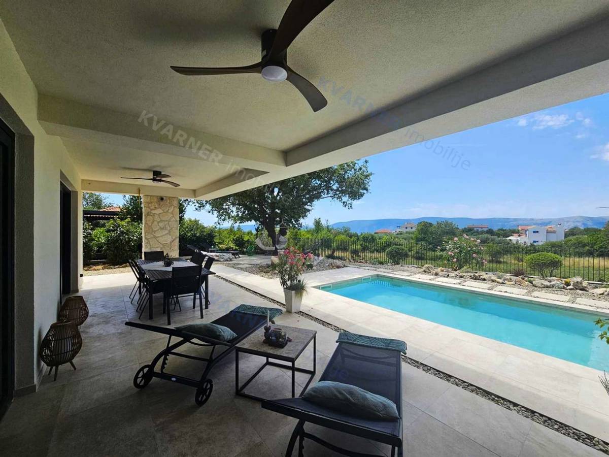 Ekskluzivna samostoječa hiša - razkošje na mirni lokaciji