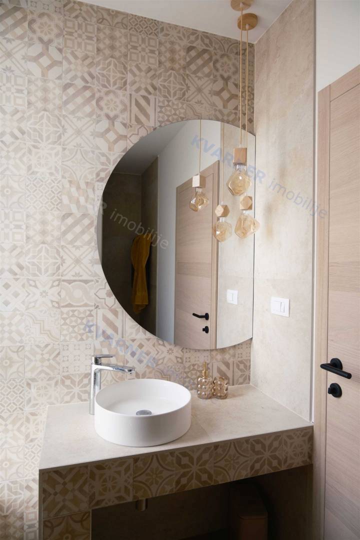 Ekskluzivna samostoječa hiša - razkošje na mirni lokaciji