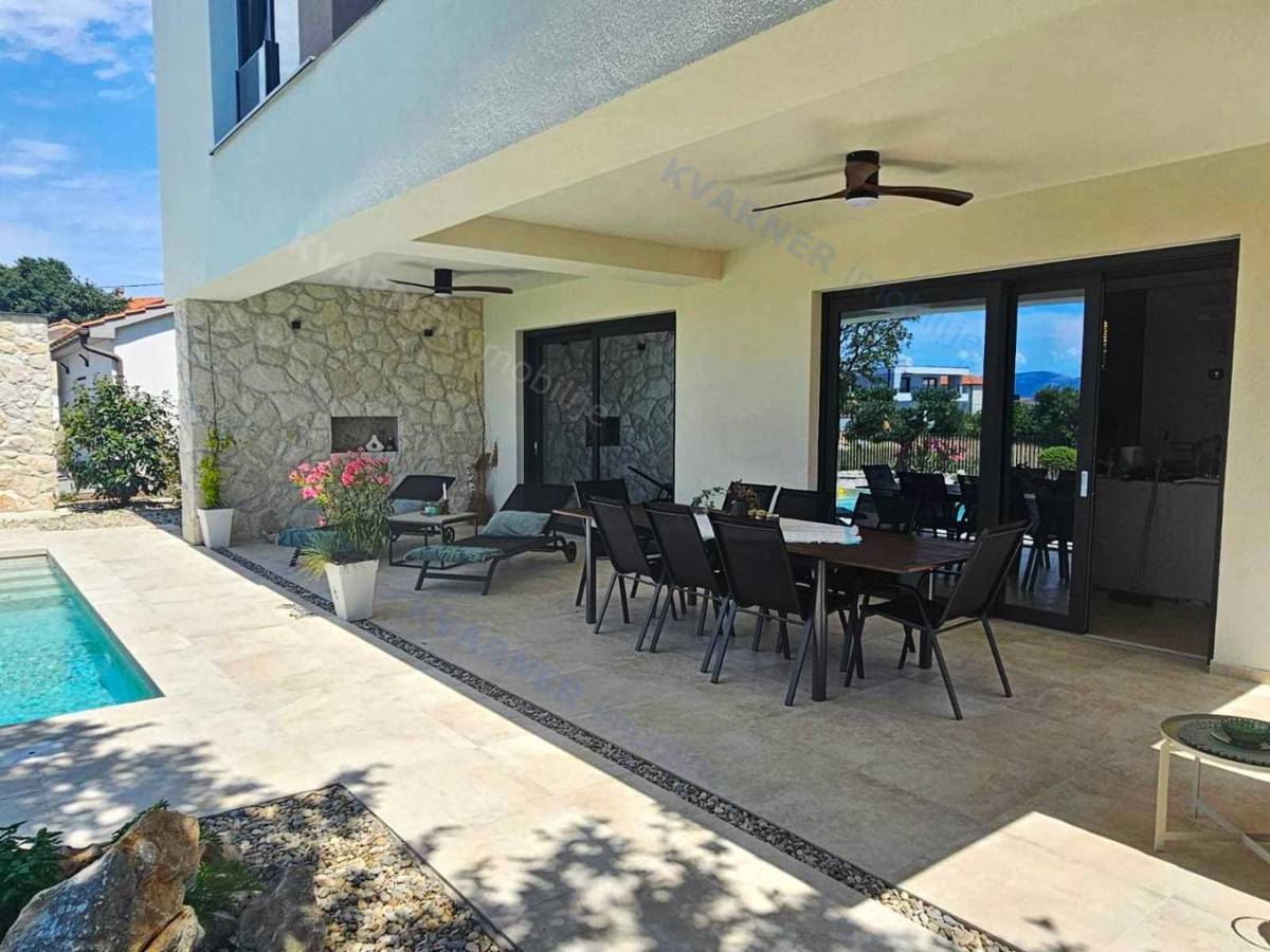 Ekskluzivna samostoječa hiša - razkošje na mirni lokaciji