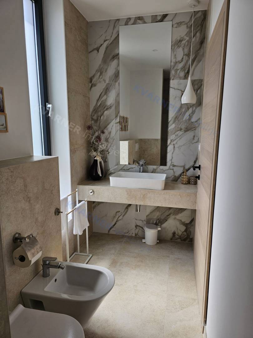 Ekskluzivna samostoječa hiša - razkošje na mirni lokaciji