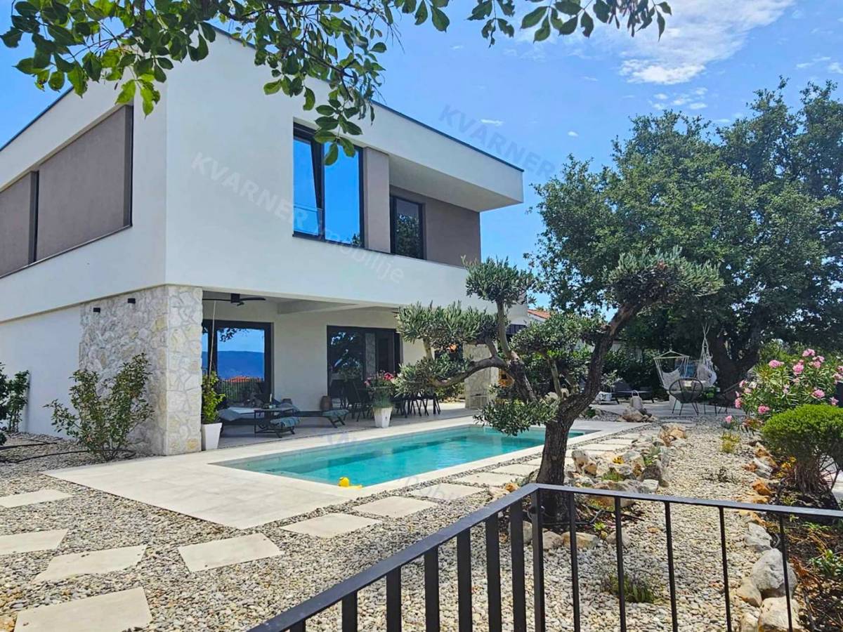 Ekskluzivna samostoječa hiša - razkošje na mirni lokaciji