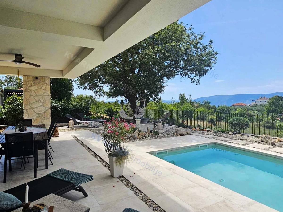 Ekskluzivna samostoječa hiša - razkošje na mirni lokaciji