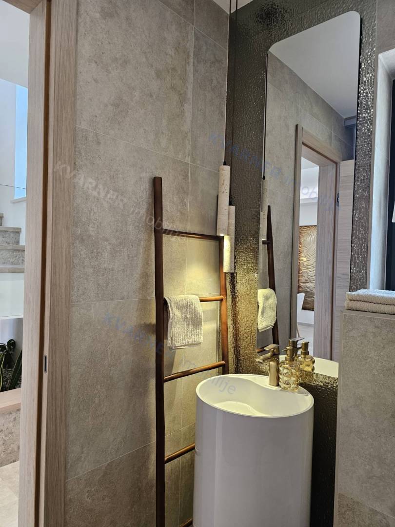 Ekskluzivna samostoječa hiša - razkošje na mirni lokaciji