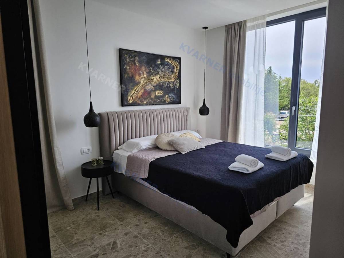 Ekskluzivna samostoječa hiša - razkošje na mirni lokaciji