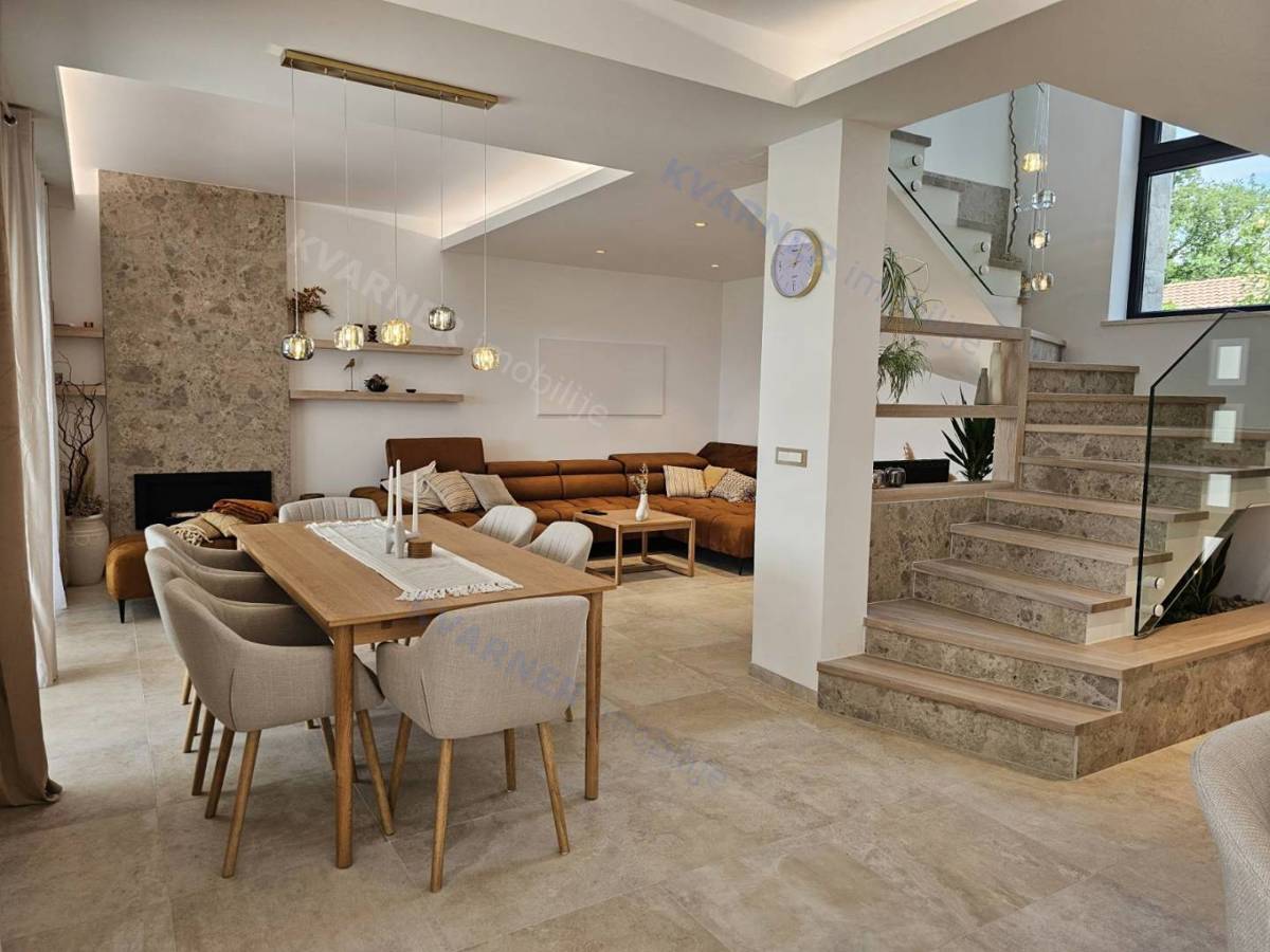 Ekskluzivna samostoječa hiša - razkošje na mirni lokaciji