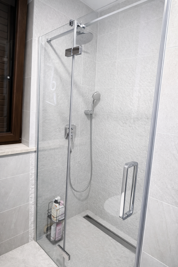 Njivice - Opremljen apartma s teraso in parkirnim mestom