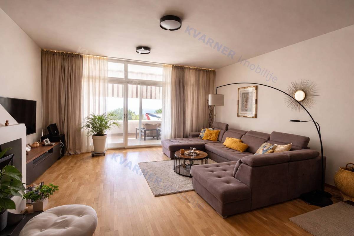 Njivice - pritlična hiša z velikim vrtom!