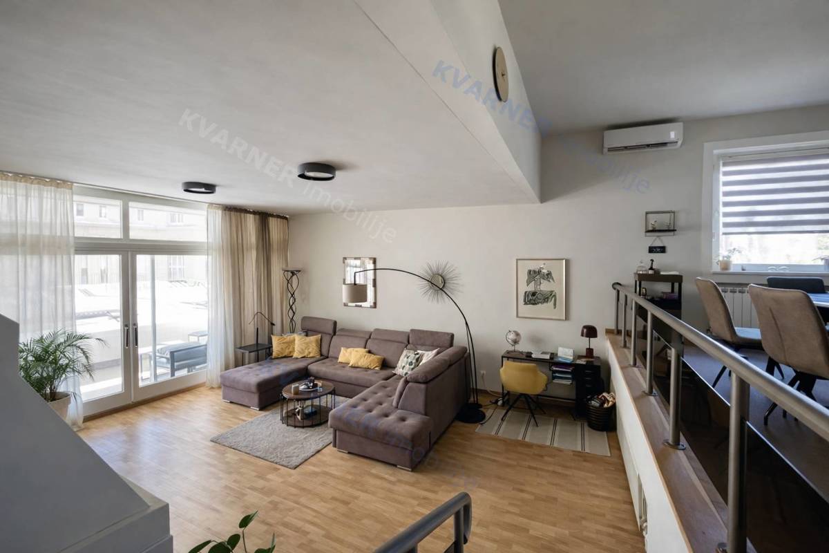 Njivice - pritlična hiša z velikim vrtom!