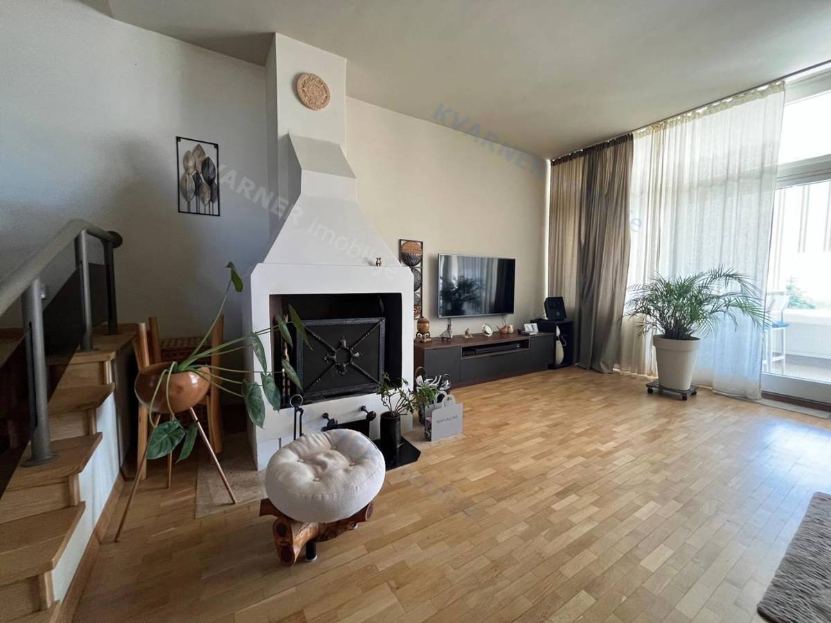 Njivice - pritlična hiša z velikim vrtom!