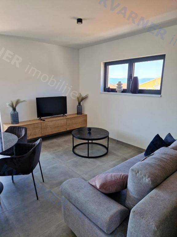 Njivice - Prodaja luksuznega apartmaja s pogledom na morje!
