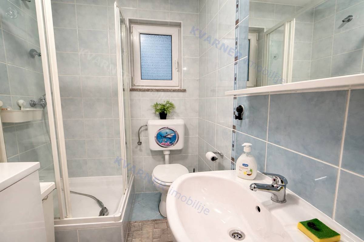 Uvala Soline - pritlični apartma z vrtom