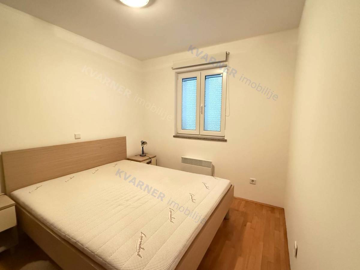 Uvala Soline - pritlični apartma z vrtom