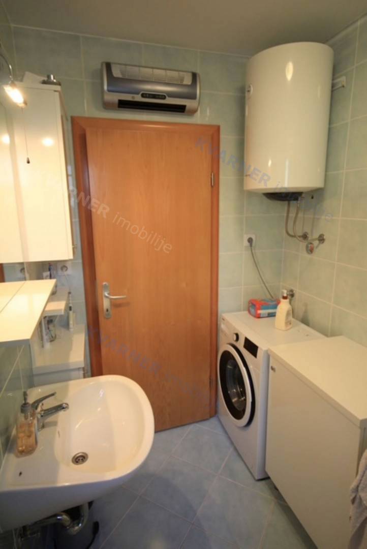 Uvala Soline - pritlični apartma z vrtom