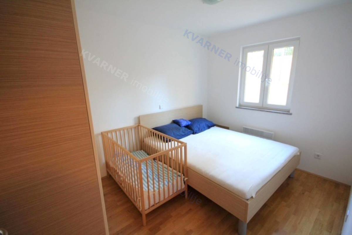 Uvala Soline - pritlični apartma z vrtom