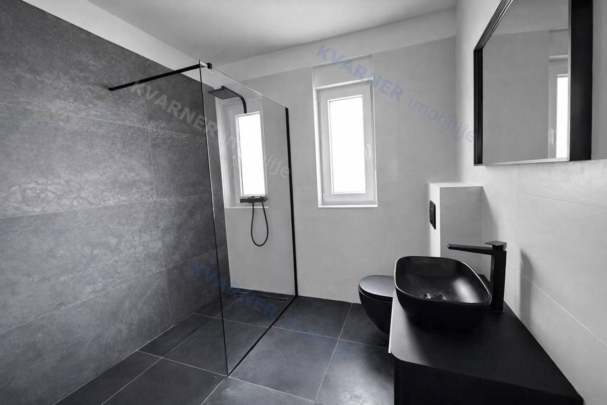 Uvala Soline - novogradnja, stanovanje v pritličju z vrtom