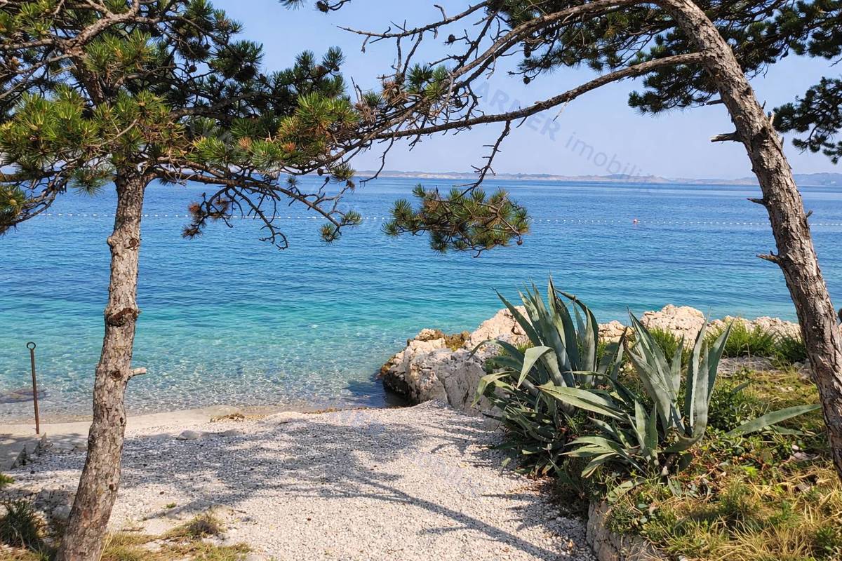 Šilo - stanovanje 100 m od morja s pogledom na morje