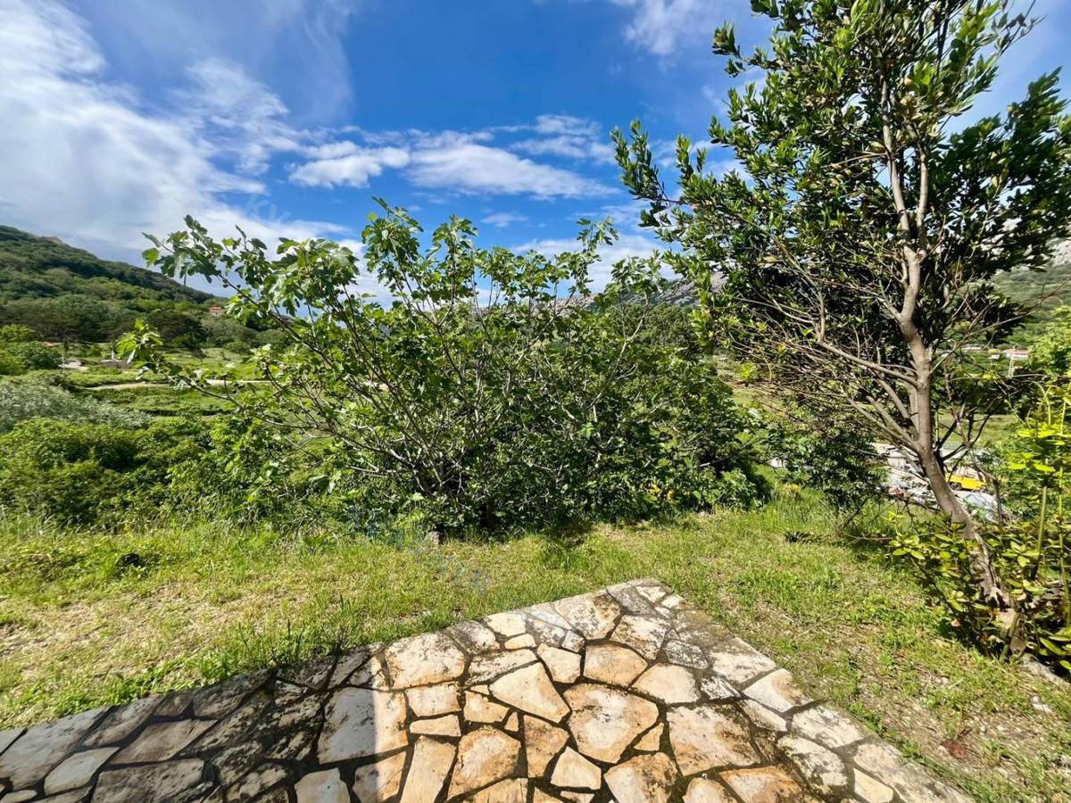 Baška - prodaja pritličnega apartmaja na mirni lokaciji!