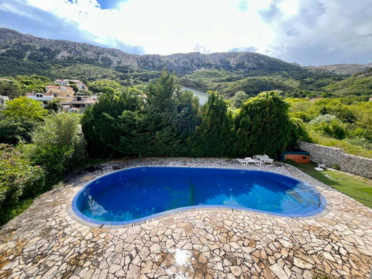 Baška - prodaja pritličnega apartmaja na mirni lokaciji!