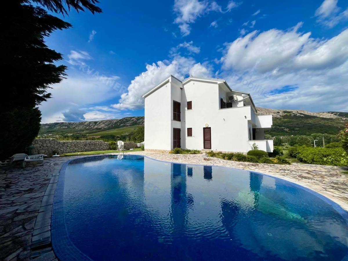 Baška - prodaja pritličnega apartmaja na mirni lokaciji!