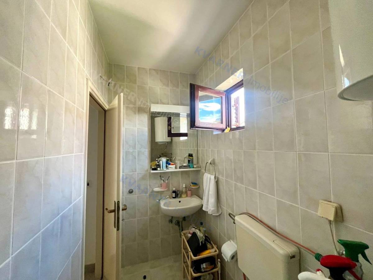 Njivice, Prodaja - Stanovanje s pogledom na morje!