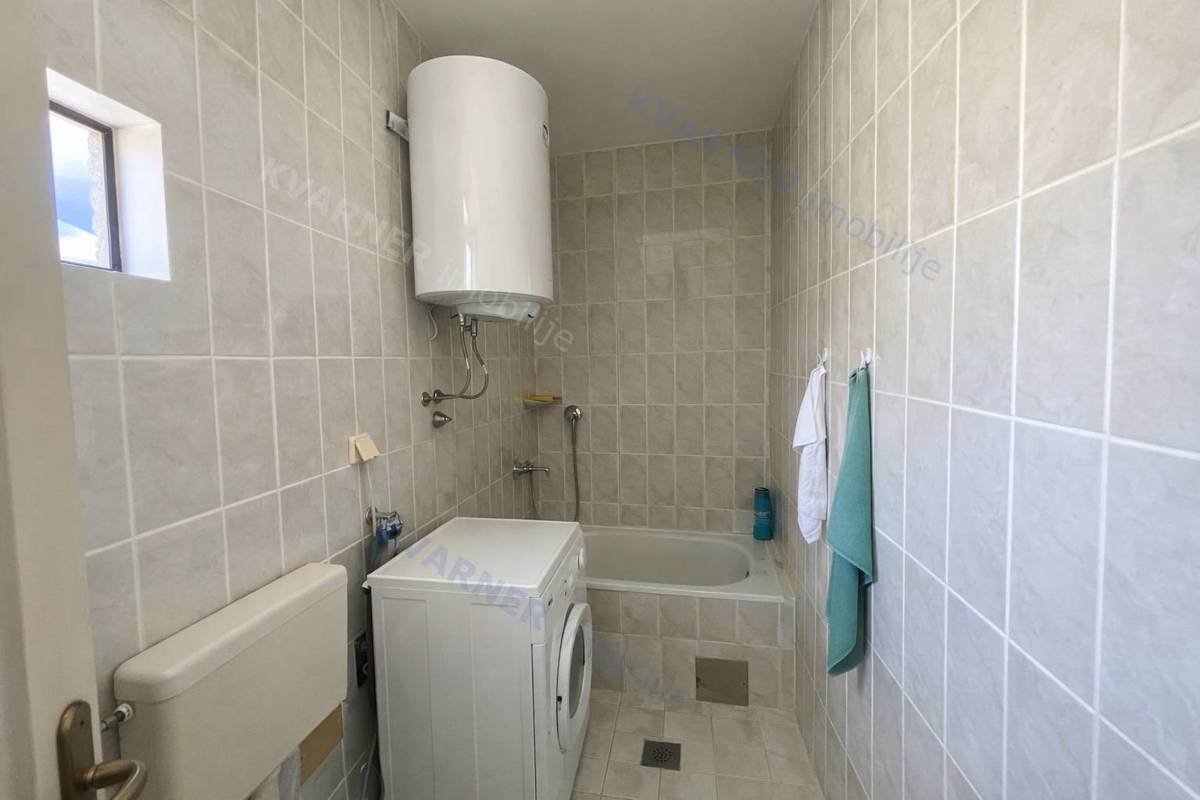 Njivice, Prodaja - Stanovanje s pogledom na morje!