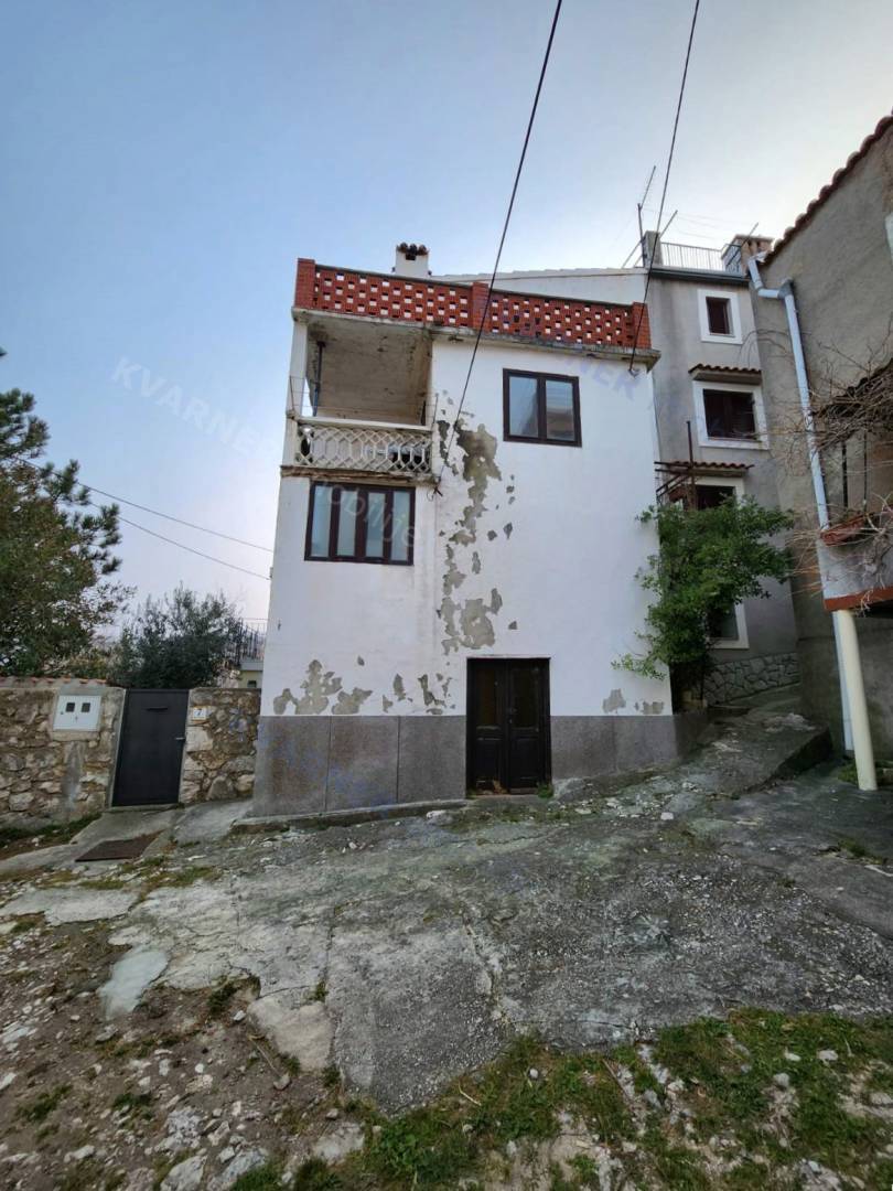 Vrbnik - Dvojna kamnita hiša za prenovo