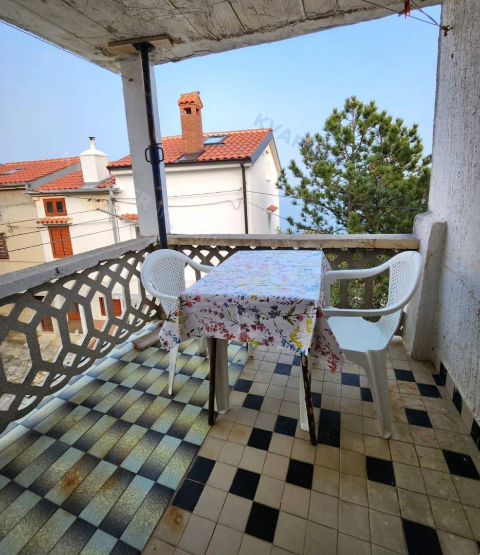 Vrbnik - Dvojna kamnita hiša za prenovo