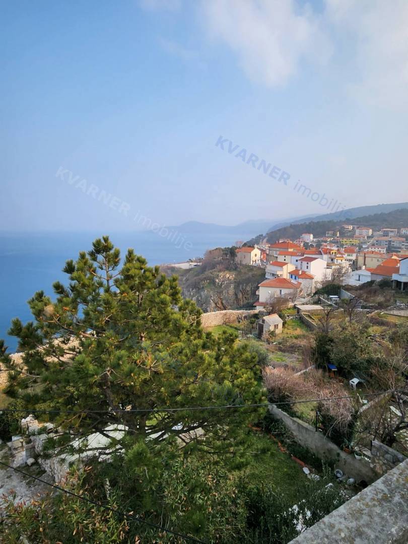 Vrbnik - Dvojna kamnita hiša za prenovo