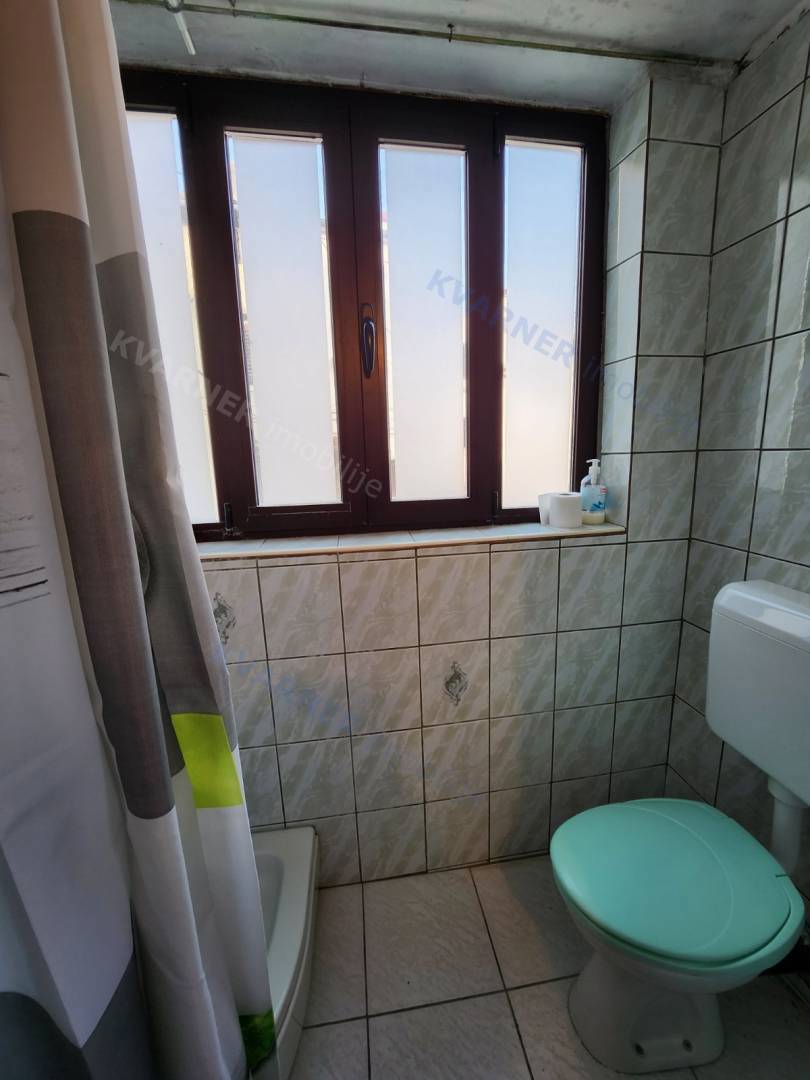 Vrbnik - Dvojna kamnita hiša za prenovo
