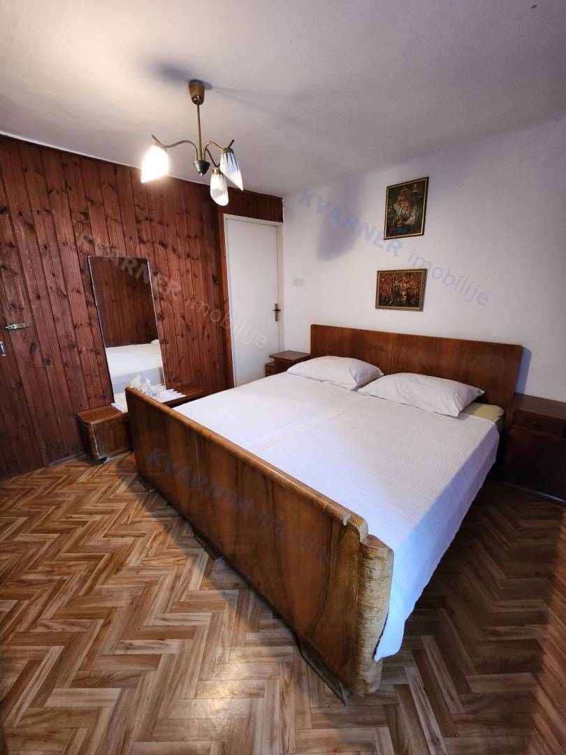 Vrbnik - Dvojna kamnita hiša za prenovo