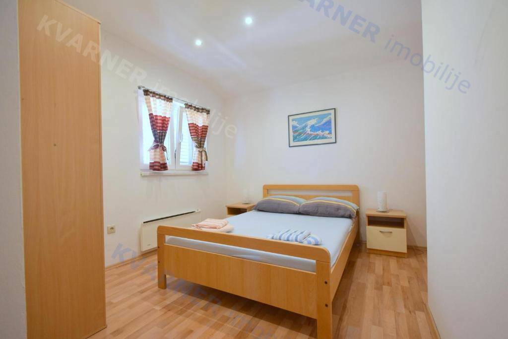Njivice – naprodaj dvojček s pogledom!