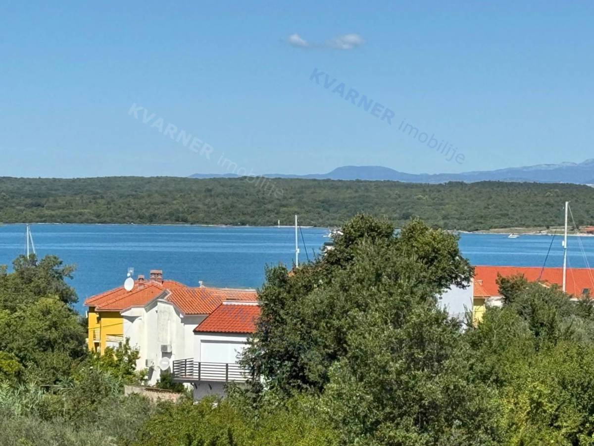 Klimno - Ekskluzivna ponudba! Stanovanje z razgledom na morje