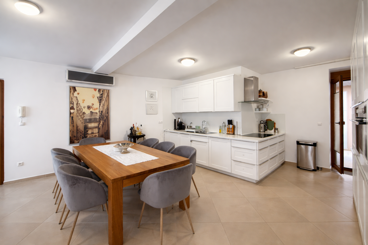 Crikvenica - Čudovito stanovanje v bližini centra in morja!