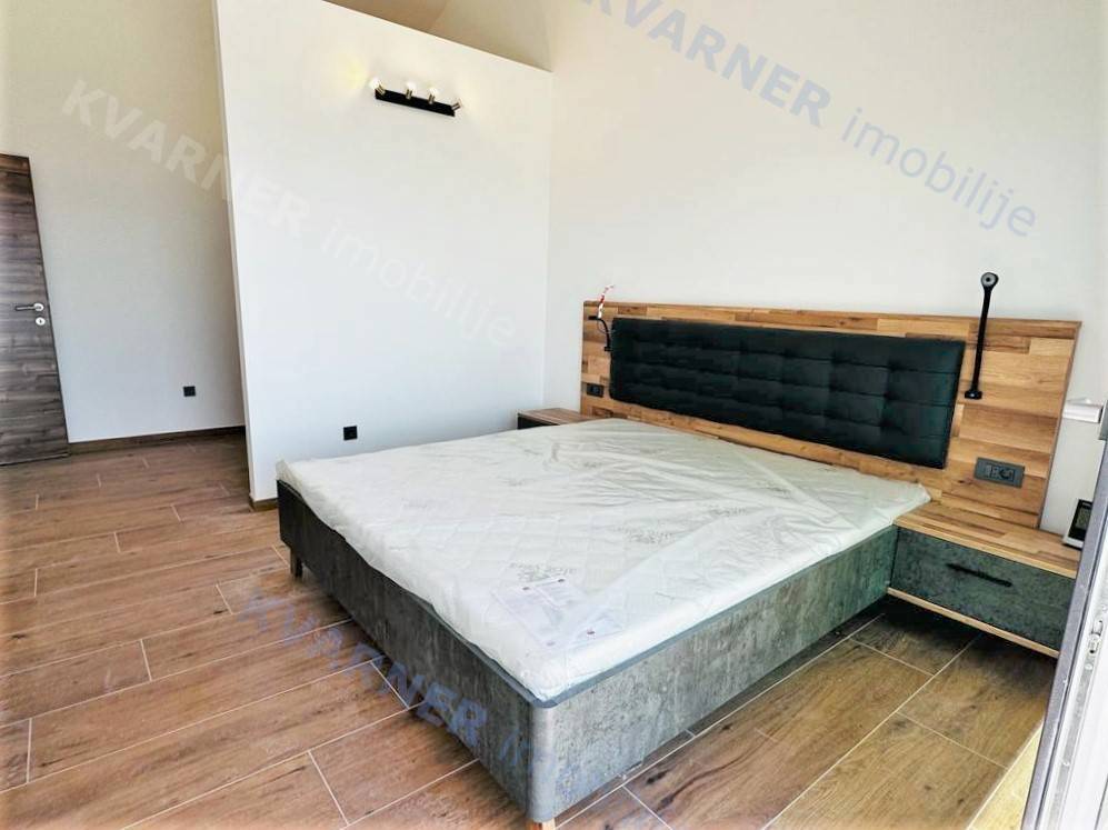 Vrbnik - Dve hiši z bazeni in pogledom na morje!