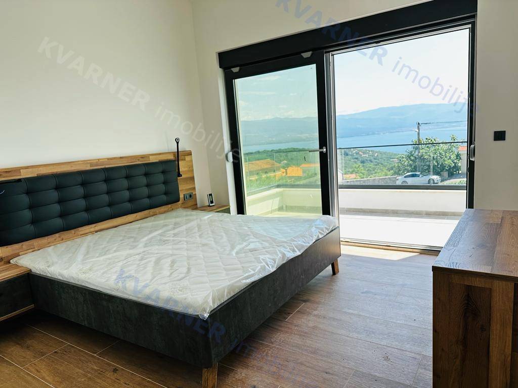 Vrbnik - Dve hiši z bazeni in pogledom na morje!