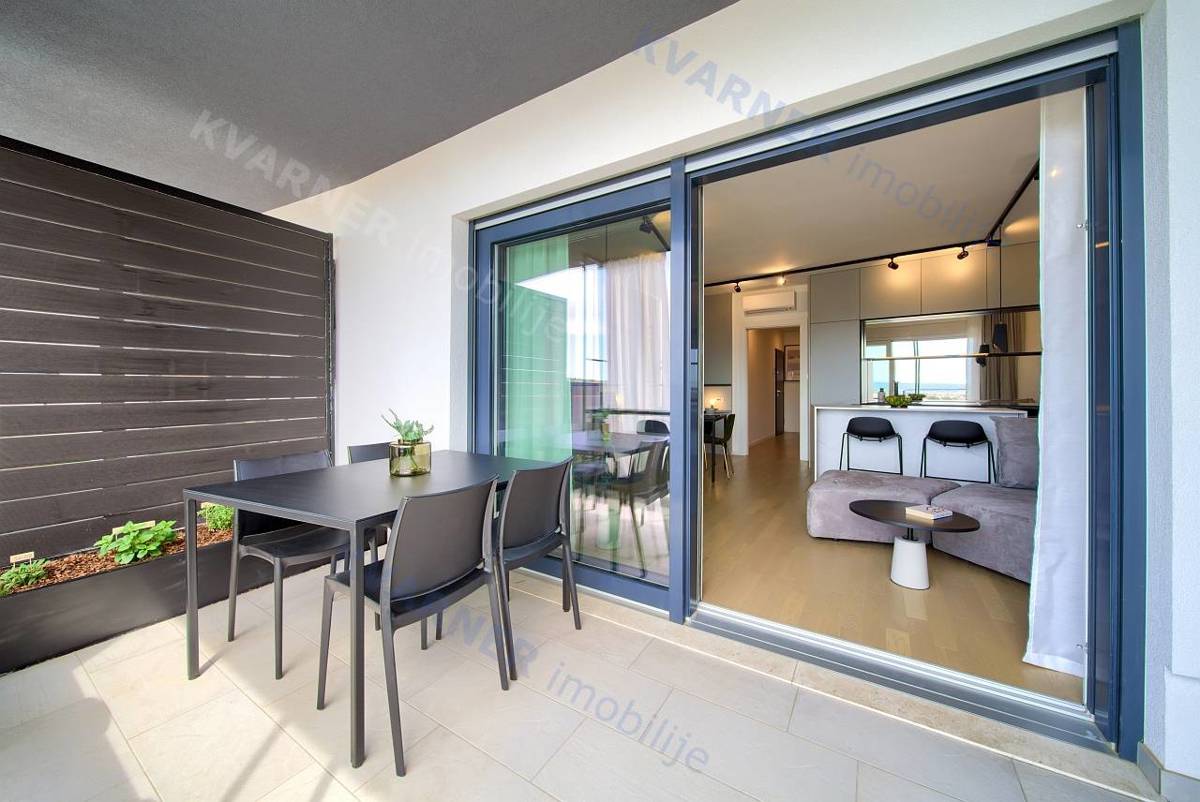 Mesto Krk - Opremljeno pritlično stanovanje s teraso