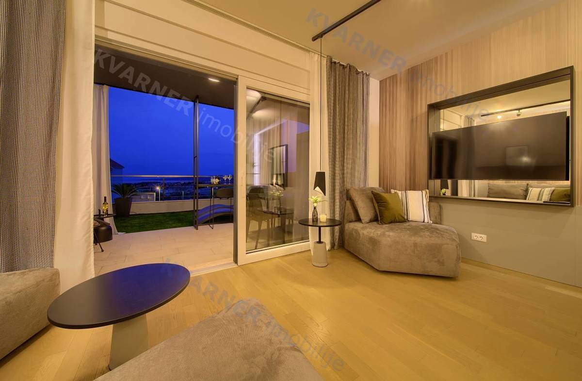 Mesto Krk - Opremljeno pritlično stanovanje s teraso