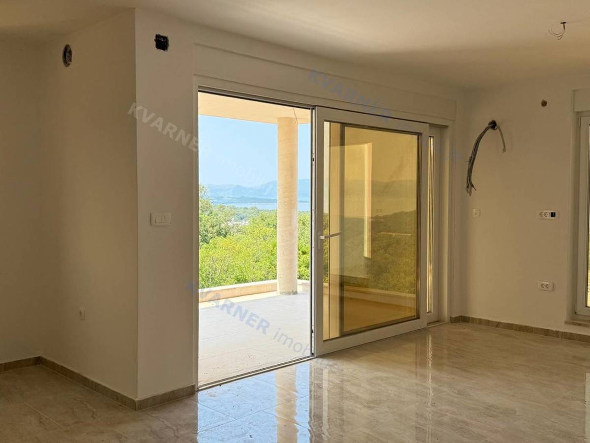  Njivice – Apartma v novogradnji s pogledom na morje