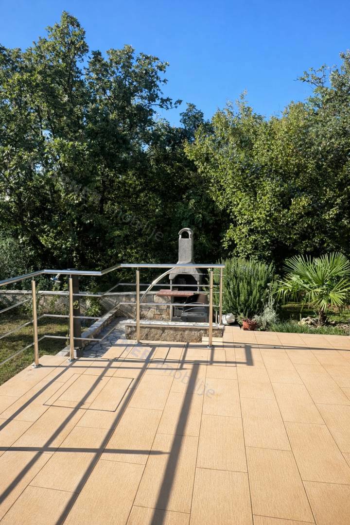 Pritlično stanovanje s pogledom na morje - Krk