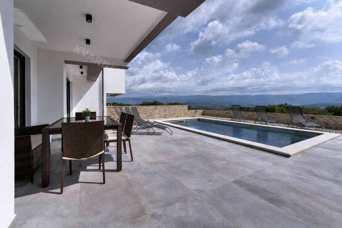 Vrbnik - hiša z bazenom in pogledom na morje!