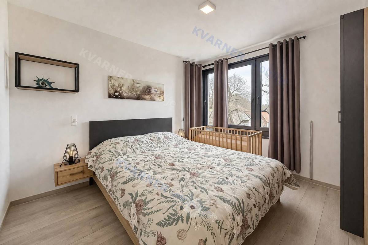 Malinska - hiša z bazenom in pogledom na morje