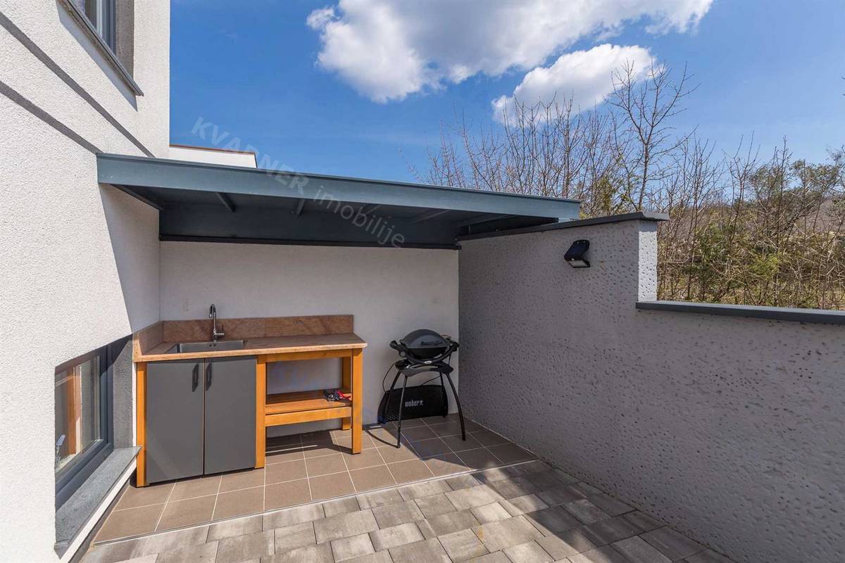 Malinska - hiša z bazenom in pogledom na morje